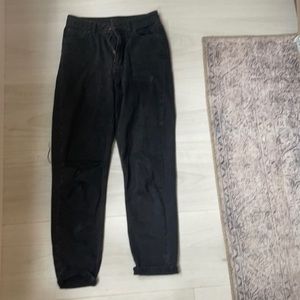 Black jeans ripped knee